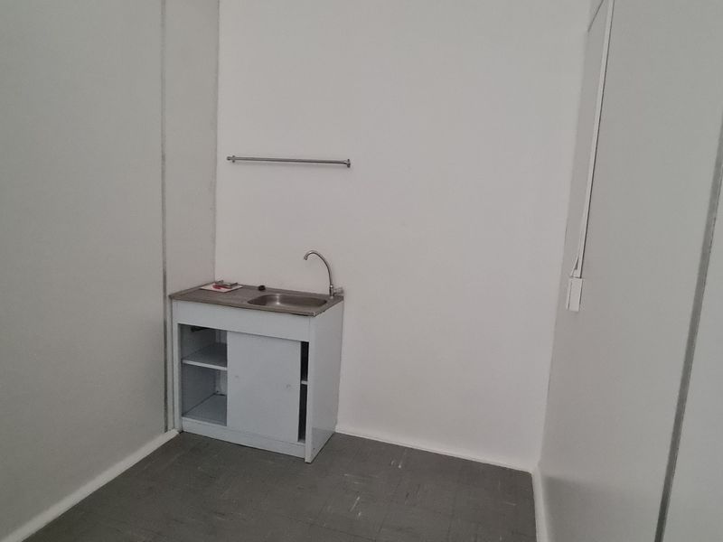 Spacious office to rent in CBD, Louis Trichardt - Photo 6