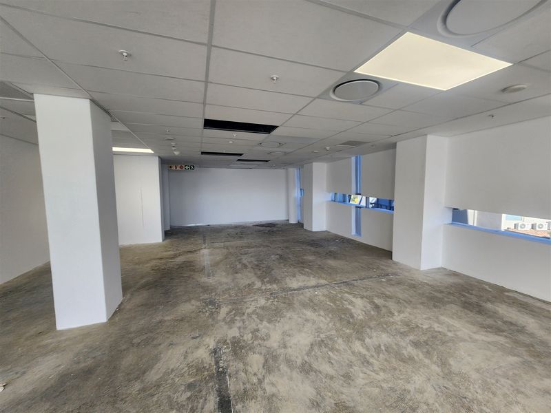 1223sqm Offices to let in Sandton - Photo 10