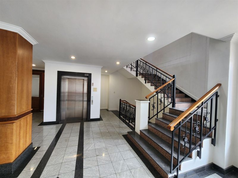 3730sqm Stand Alone Building to Let in Sandton - Photo 8