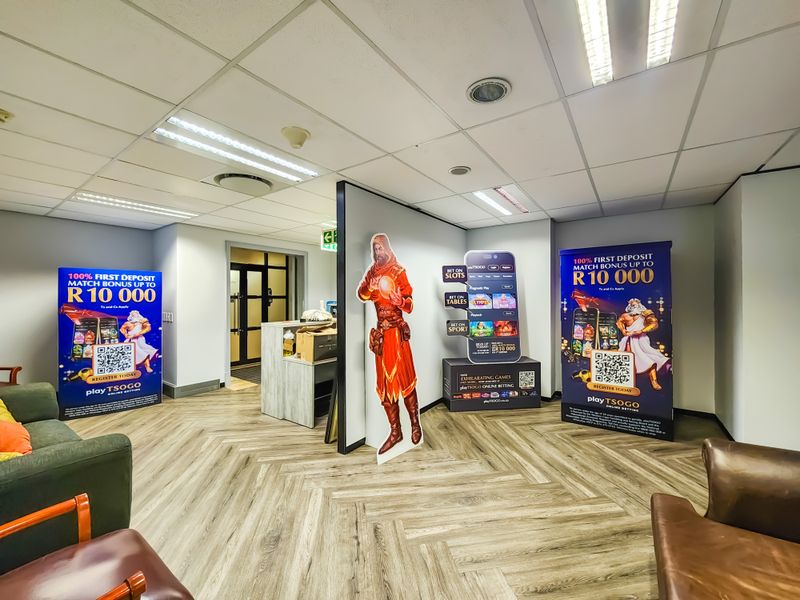 742m2 Open Plan Office to Let in The Pivot - Photo 6