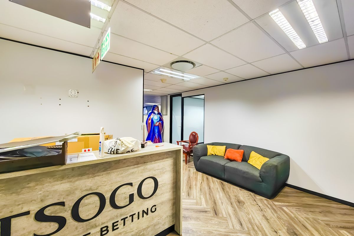 742m2 Open Plan Office to Let in The Pivot - Photo 5