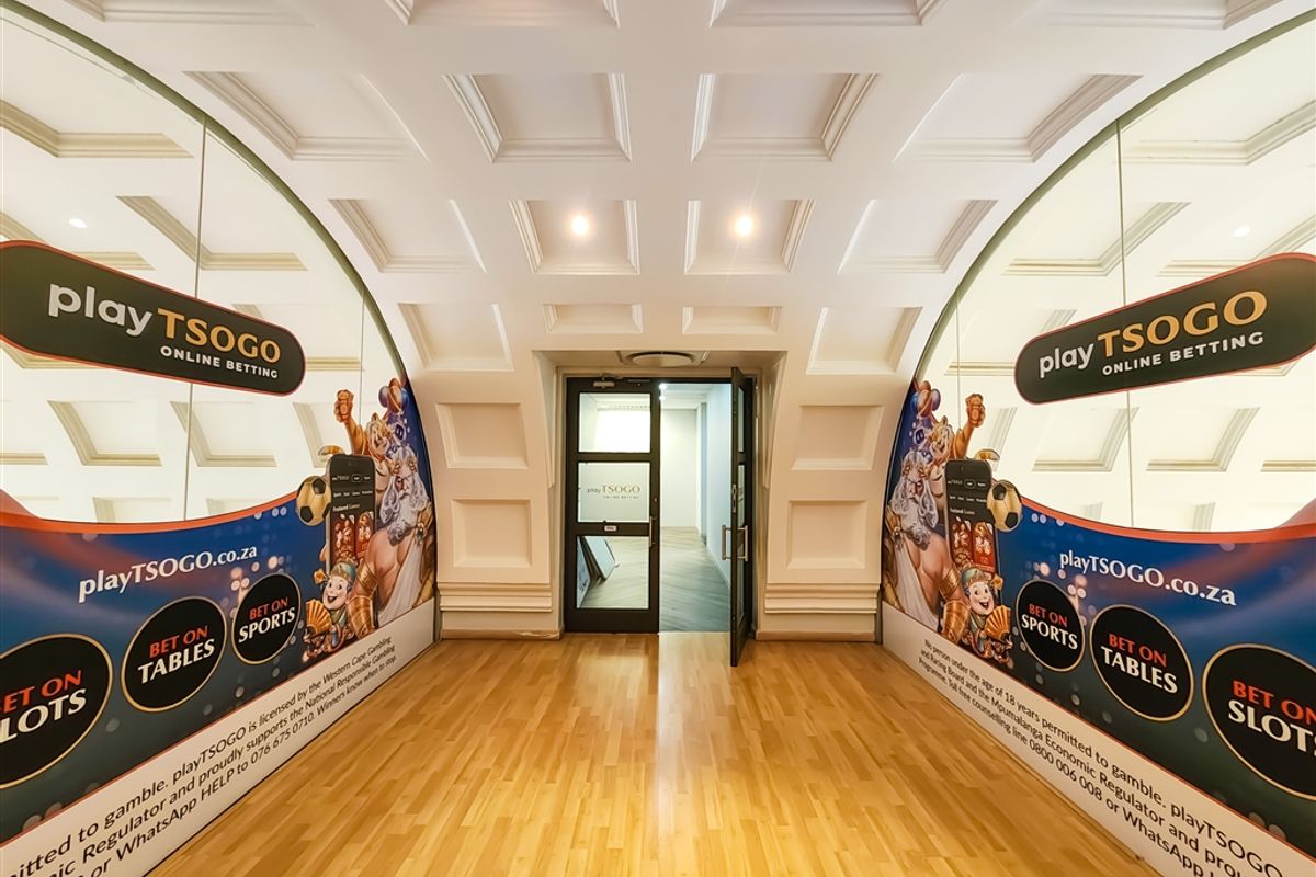 299m2 Fitted Office to Let in The Pivot - Photo 5