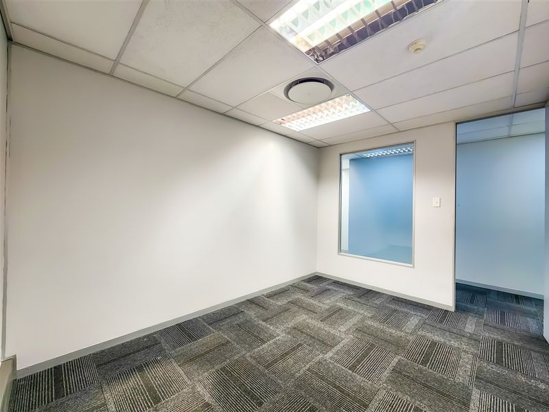 299m2 Fitted Office to Let in The Pivot - Photo 7
