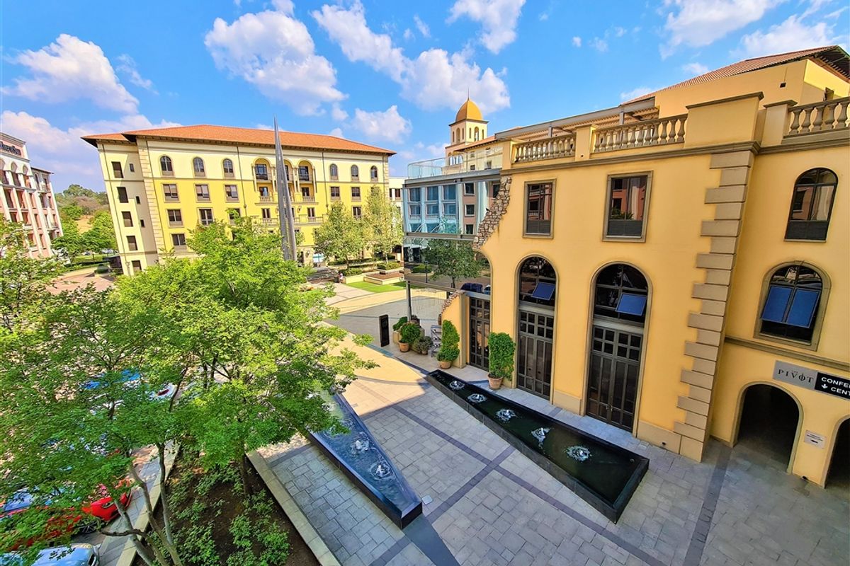 299m2 Fitted Office to Let in The Pivot - Photo 4