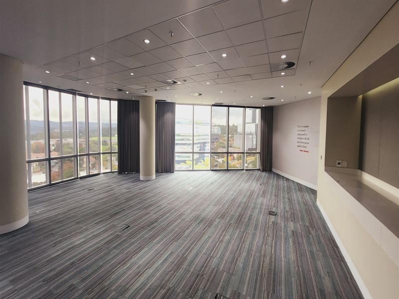 1420.78sqm Office space to let in Sandton - Photo 2