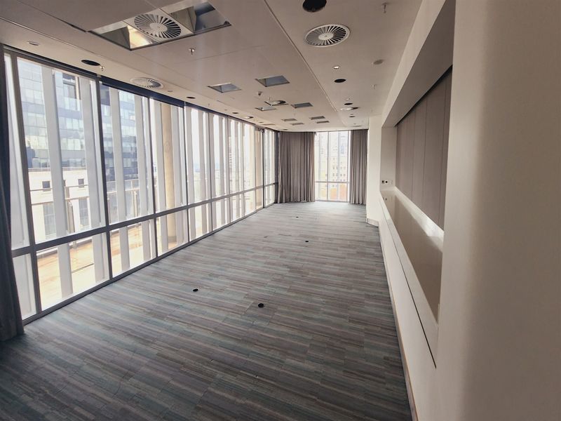 1420.78sqm Office space to let in Sandton - Photo 3