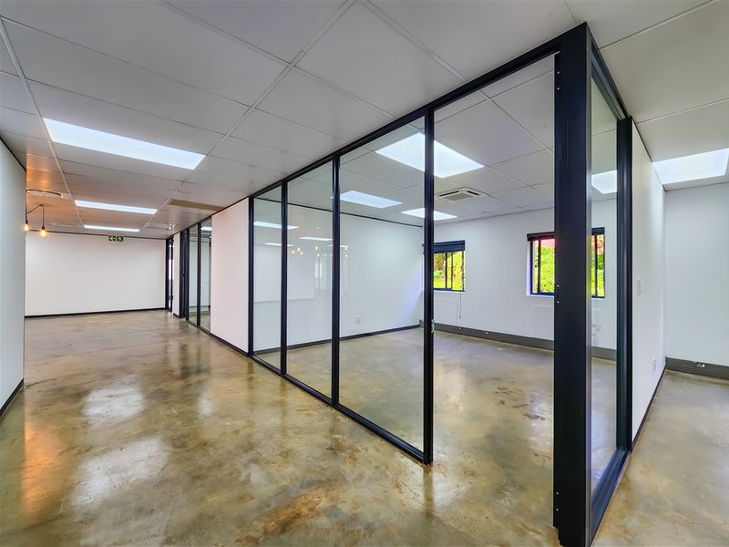 470m2 Office to Let in Clearwater Office Park - Photo 9