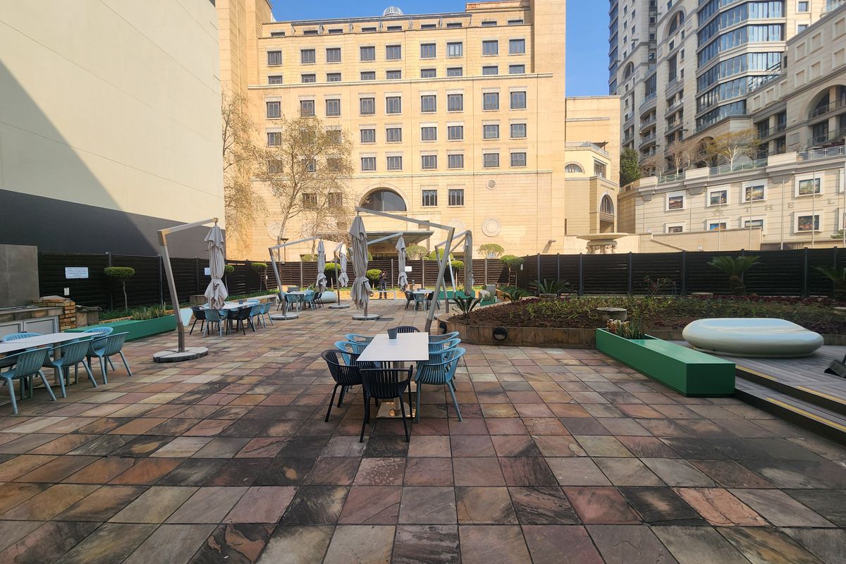 351,33sqm Offices to let in Sandown, Sandton - Photo 2