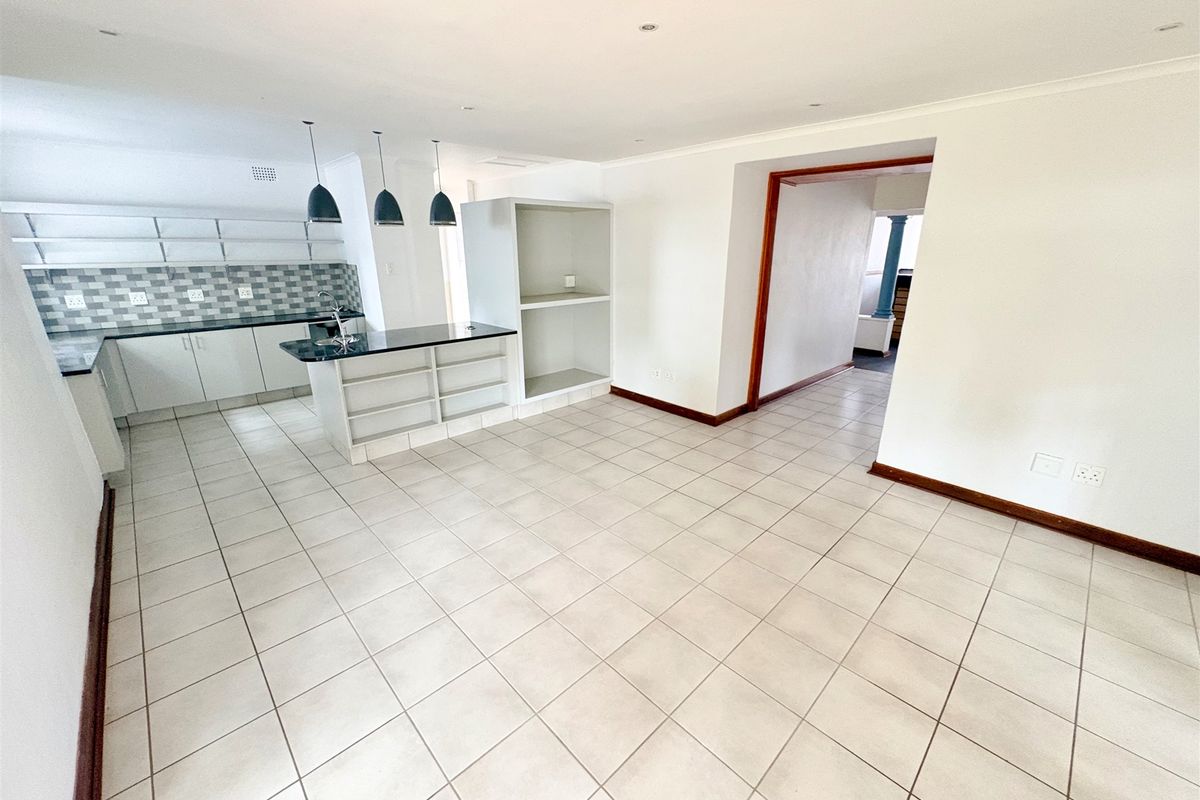 Mixed use space to let - Photo 4