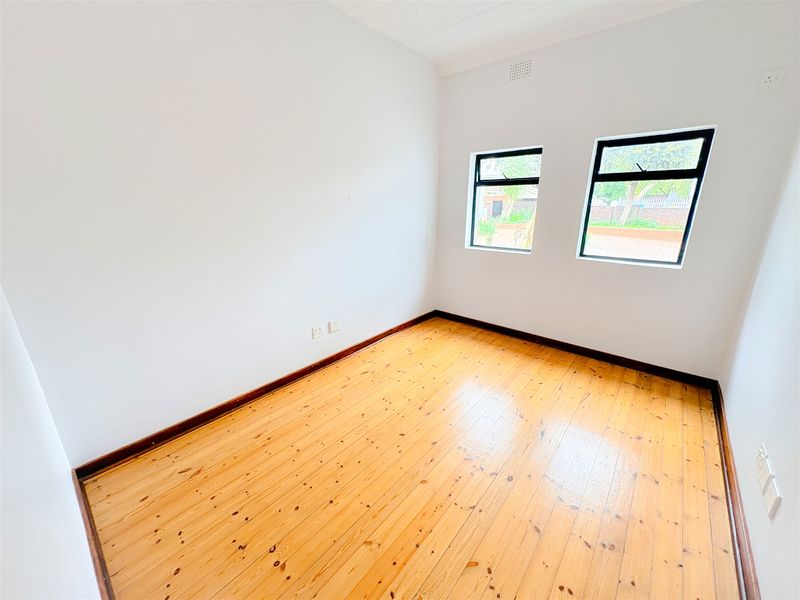 Mixed use space to let - Photo 3