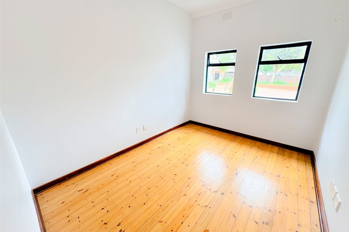 Mixed use space to let - Photo 3