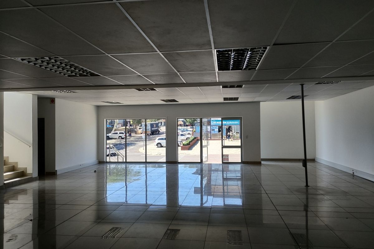 797m2  Warehouse  - TO LEASE - Photo 5