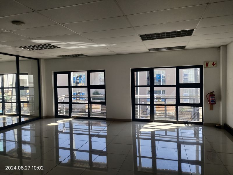 947m2  Warehouse  - For Sale or To Lease - Photo 9