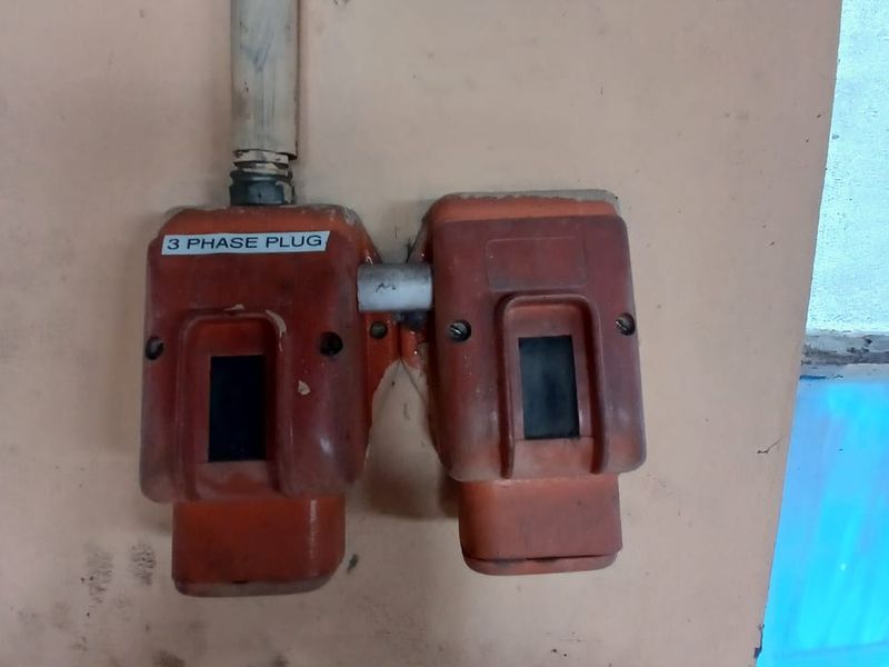 Excellent Industrial warehouse Opportunity! - Photo 7