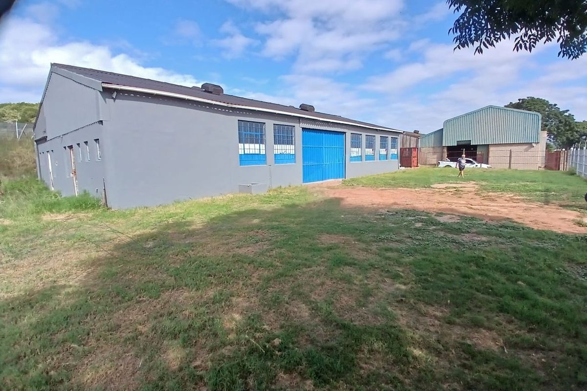 Excellent Industrial warehouse Opportunity! - Photo 2