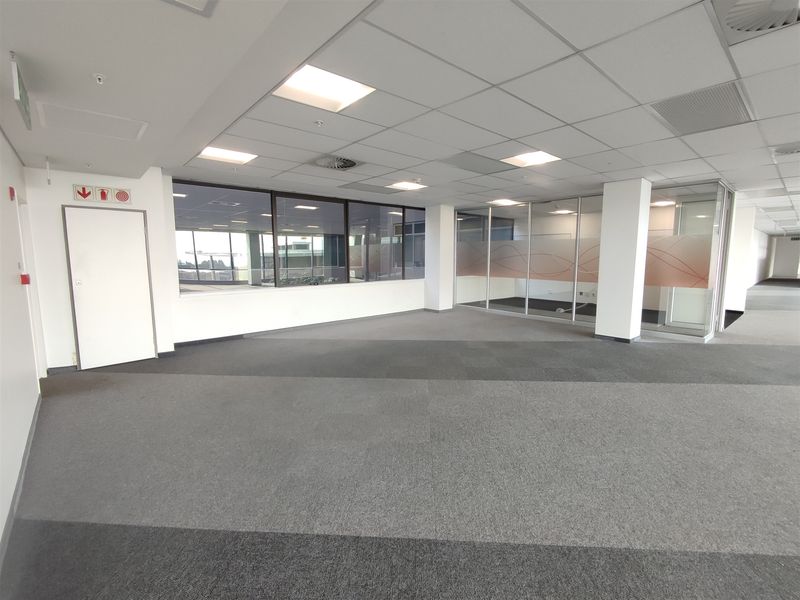 718smq Offices to let in Rosebank - Photo 4