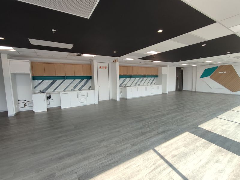 718smq Offices to let in Rosebank - Photo 9