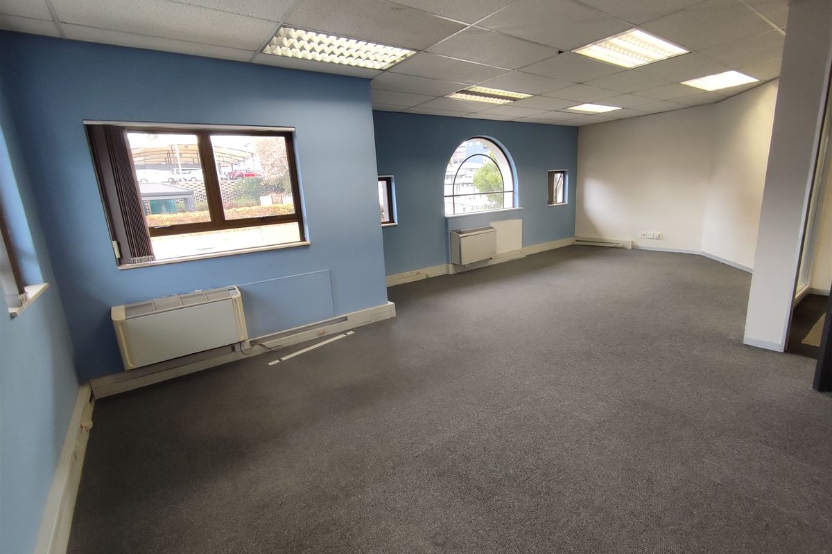 639.68m2 Office to let in Hyde Park Lane - Photo 5