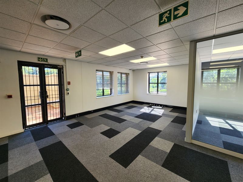 1681.6sqm Offices to let in Sandton - Photo 6