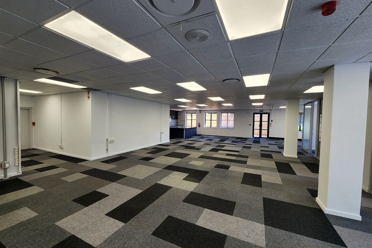 1681.6sqm Offices to let in Sandton - Photo 3