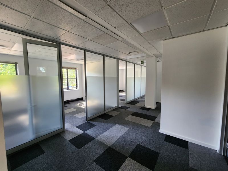 1681.6sqm Offices to let in Sandton - Photo 8