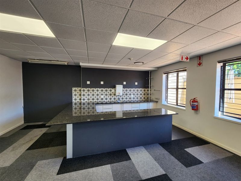 1681.6sqm Offices to let in Sandton - Photo 7