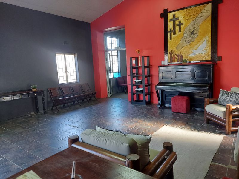 CHURCH PROPERTY FOR SALE MIDTOWN CBD, RUSTENBURG - Photo 9