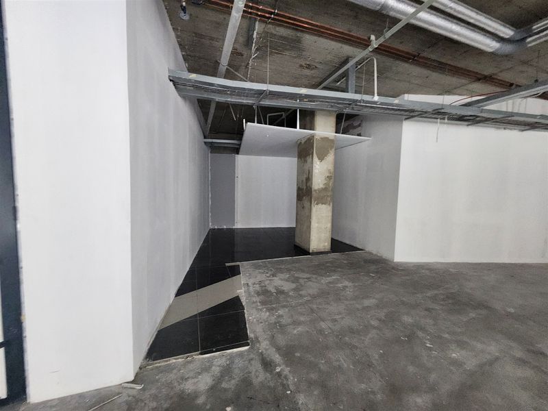 313,56sqm Offices to let in Sandown, Sandton - Photo 4