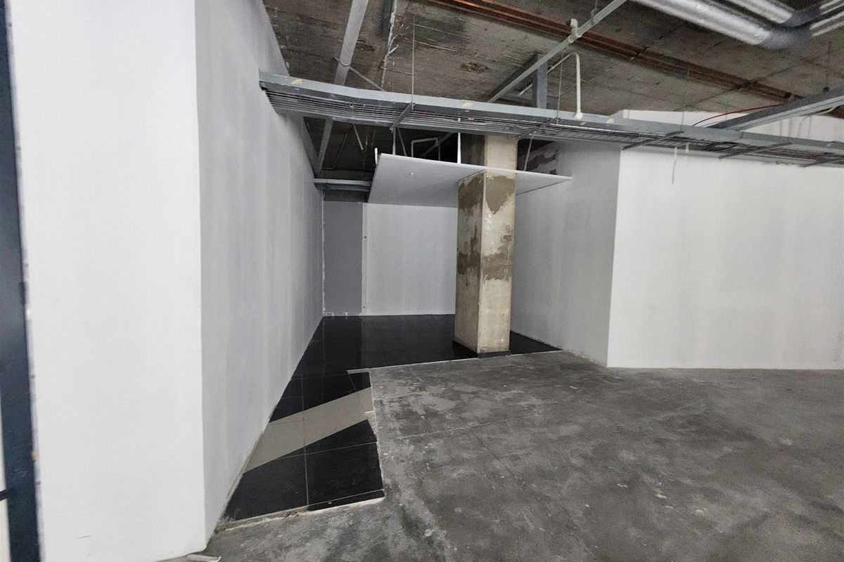 313,56sqm Offices to let in Sandown, Sandton - Photo 4