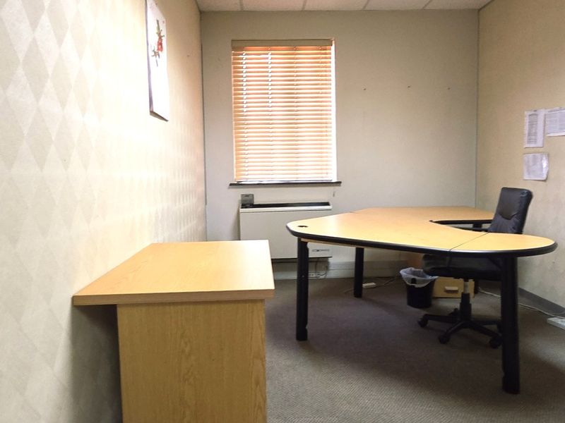 Office space to let in La Rocca Office Park - Photo 10