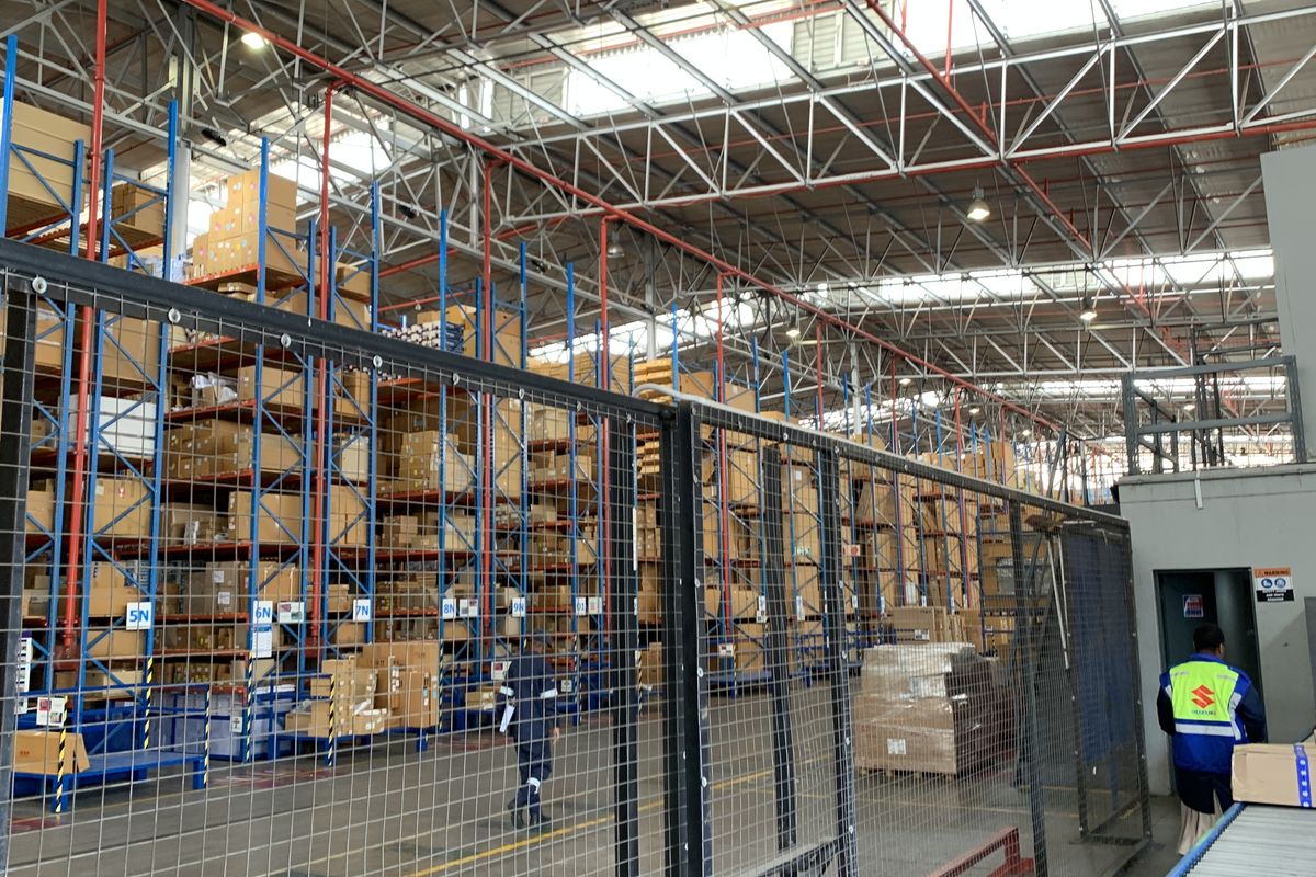Warehouse to let in Gosforth Park - Photo 3