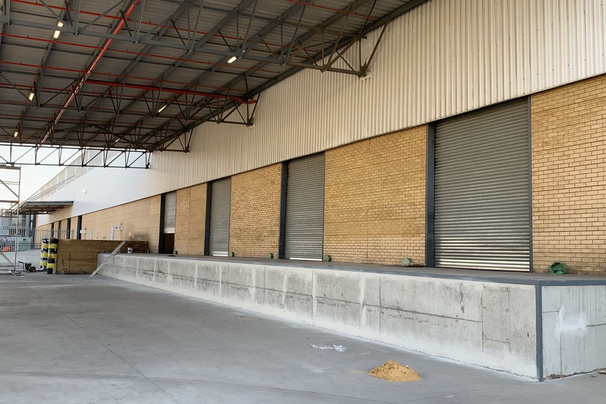 Warehouse to let in Gosforth Park - Photo 3