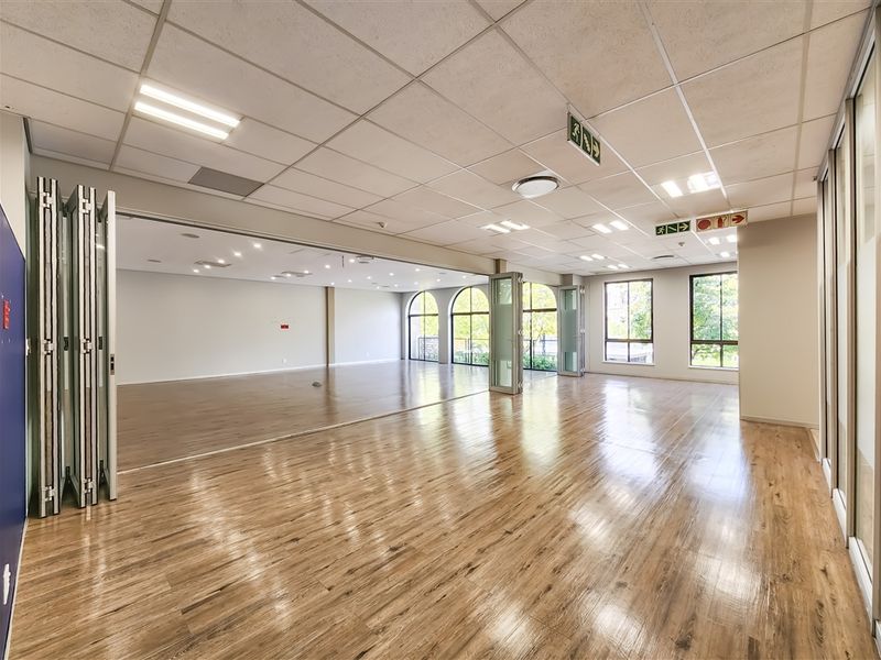 483m2 Open Plan Office to Let in Fourways - Photo 9