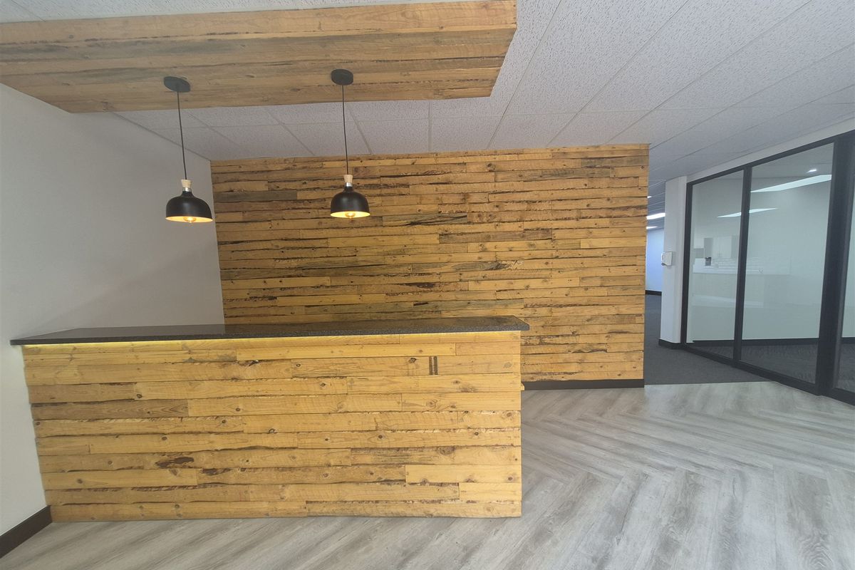 208sqm Offices to let in Rosebank, Johannesburg - Photo 3