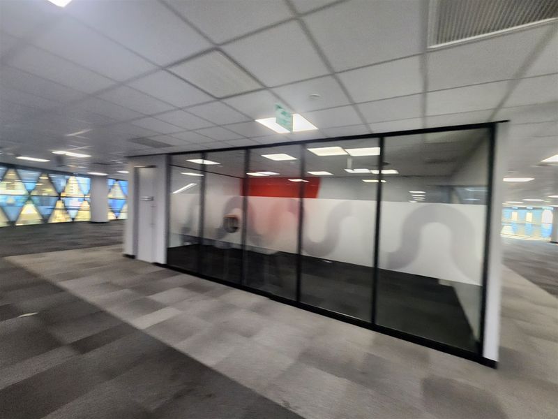 3 064.30sqm Offices to let in Sandton - Photo 8
