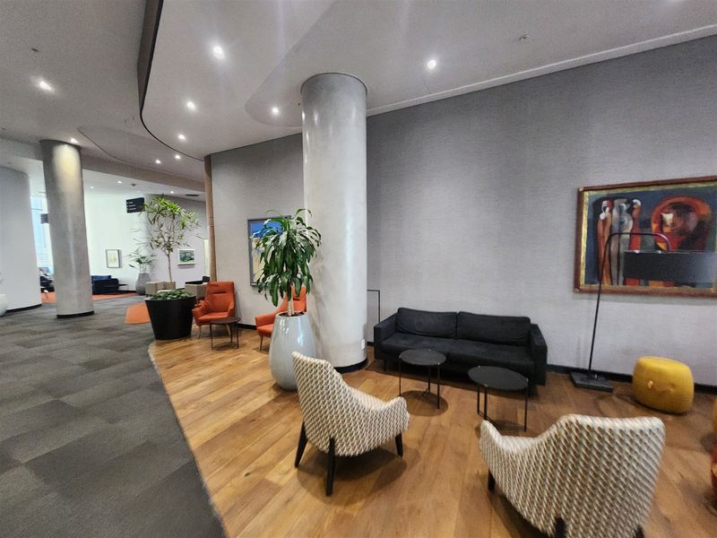 3 064.30sqm Offices to let in Sandton - Photo 2