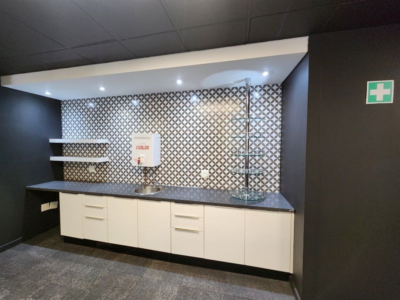 1 263.44sqm Offices to let in Sandton - Photo 9