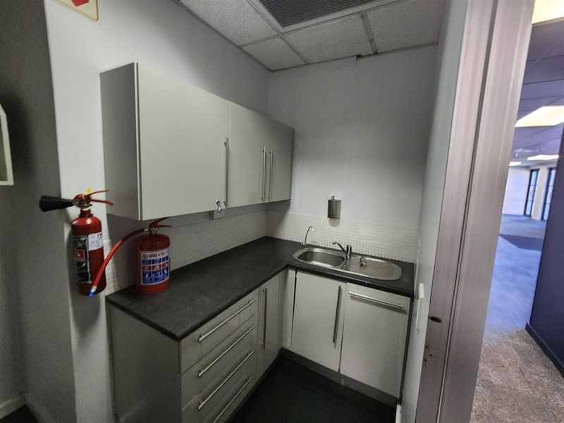 1 263.44sqm Offices to let in Sandton - Photo 7