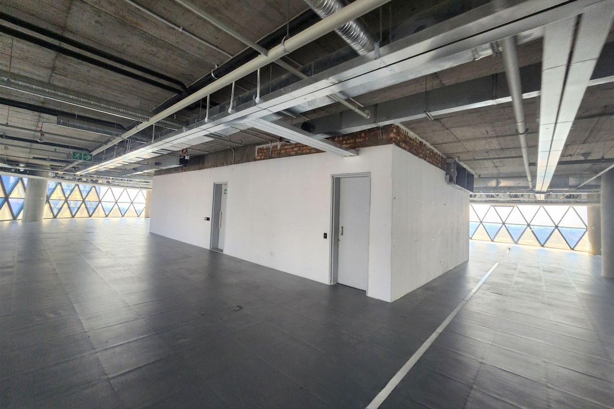 767.8sqm Offices to let in Sandton - Photo 4