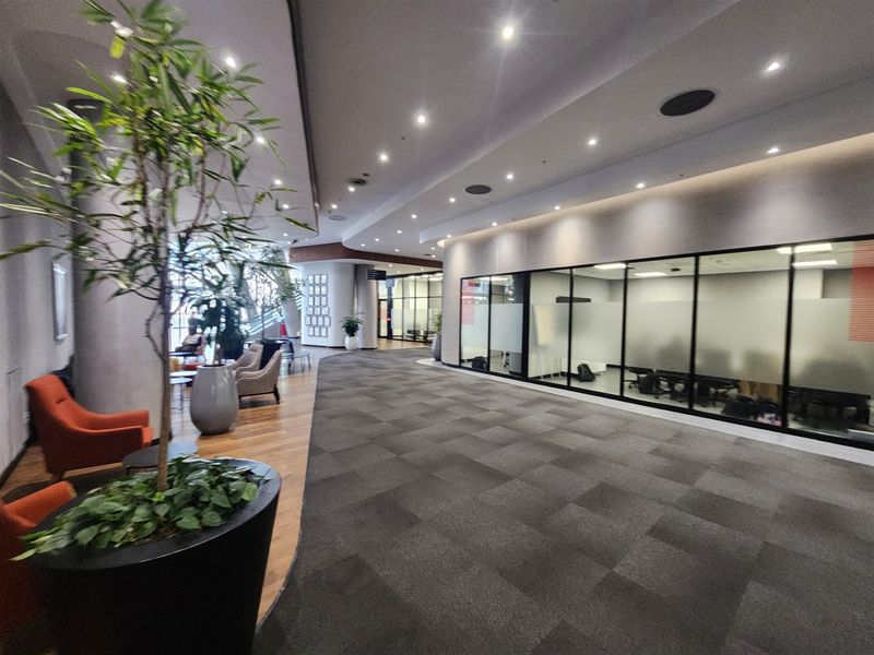 767.8sqm Offices to let in Sandton - Photo 2