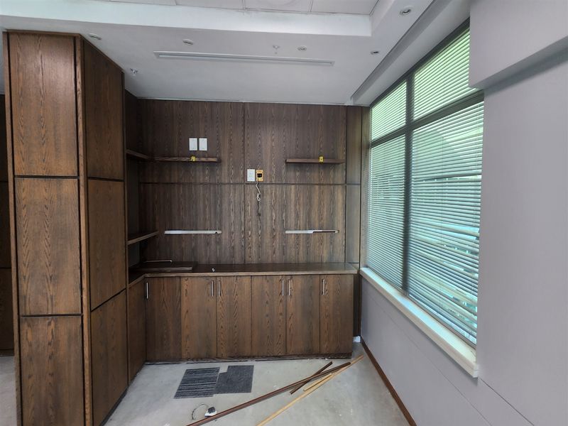 947.3sqm Offices to let in Sandton - Photo 9