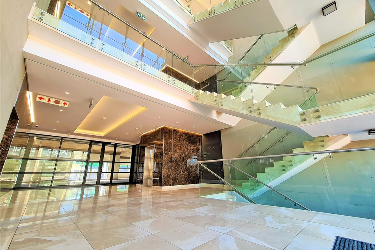 174m2 Modern Ofice to Let in Fourways - Photo 5