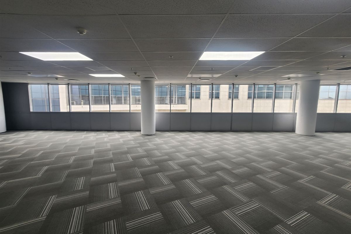 779sqm Office to Let in Sandton - Photo 5