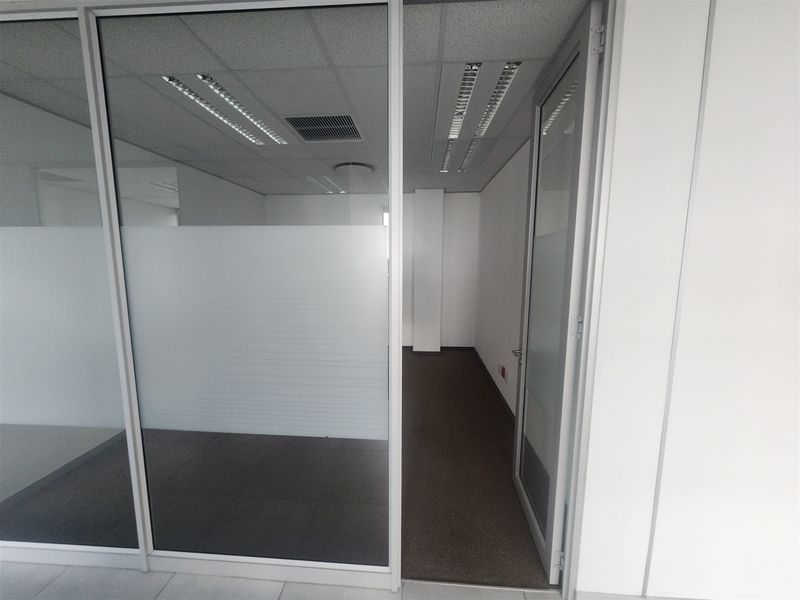 380m2 Office to let in Sandown, Sandton - Photo 10