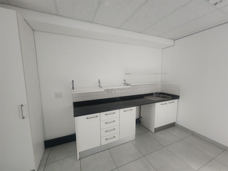 380m2 Office to let in Sandown, Sandton - Photo 7