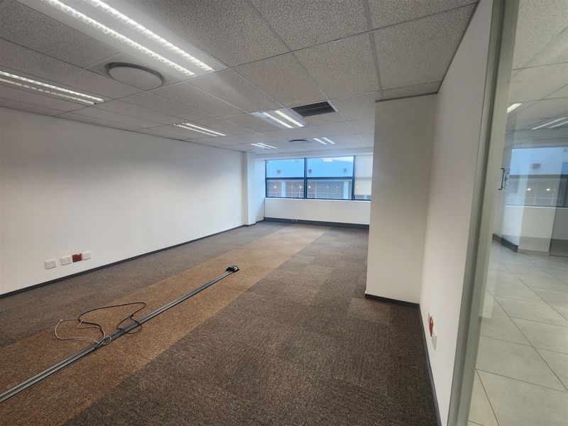 380m2 Office to let in Sandown, Sandton - Photo 4
