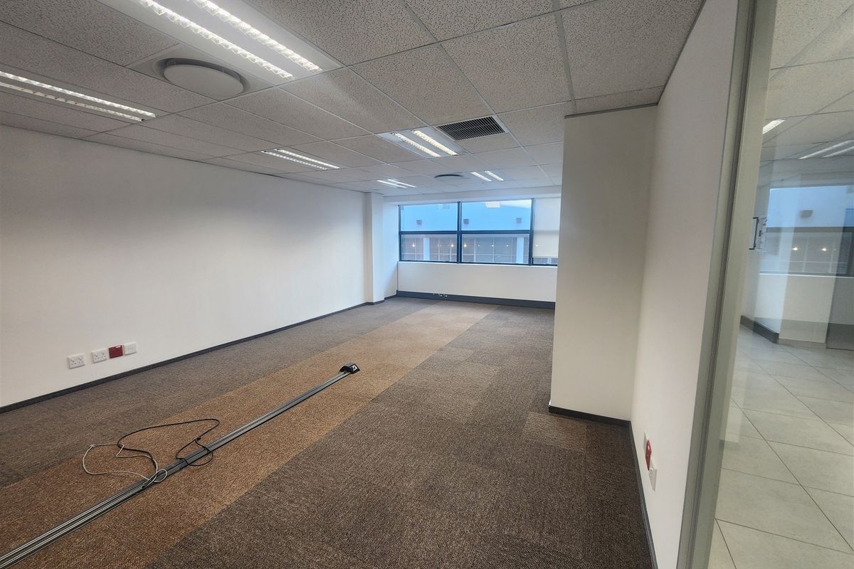 380m2 Office to let in Sandown, Sandton - Photo 4