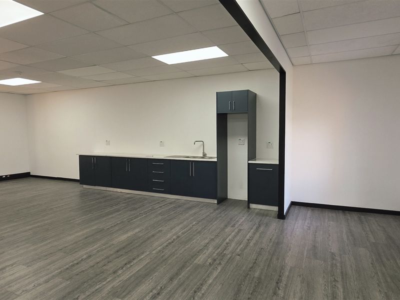 468m2 Office space to let in Homestead Place - Photo 8