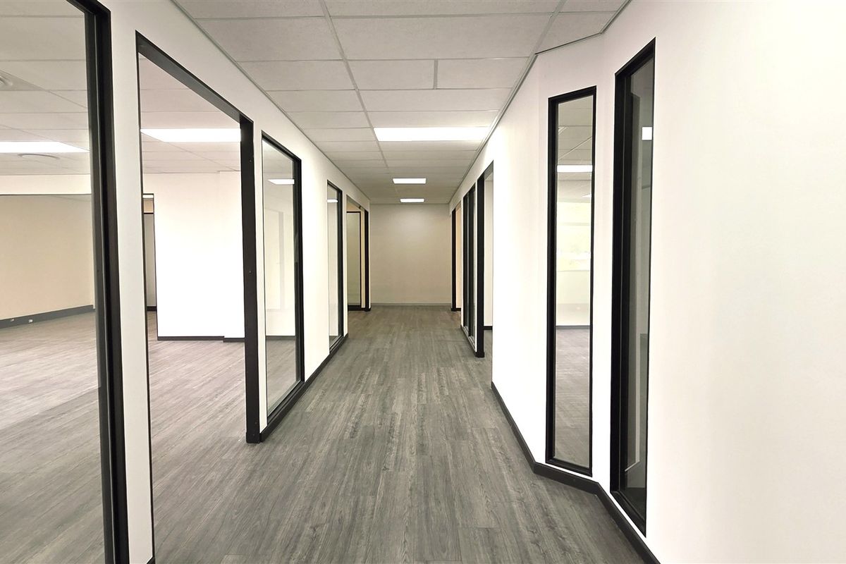 468m2 Office space to let in Homestead Place - Photo 3