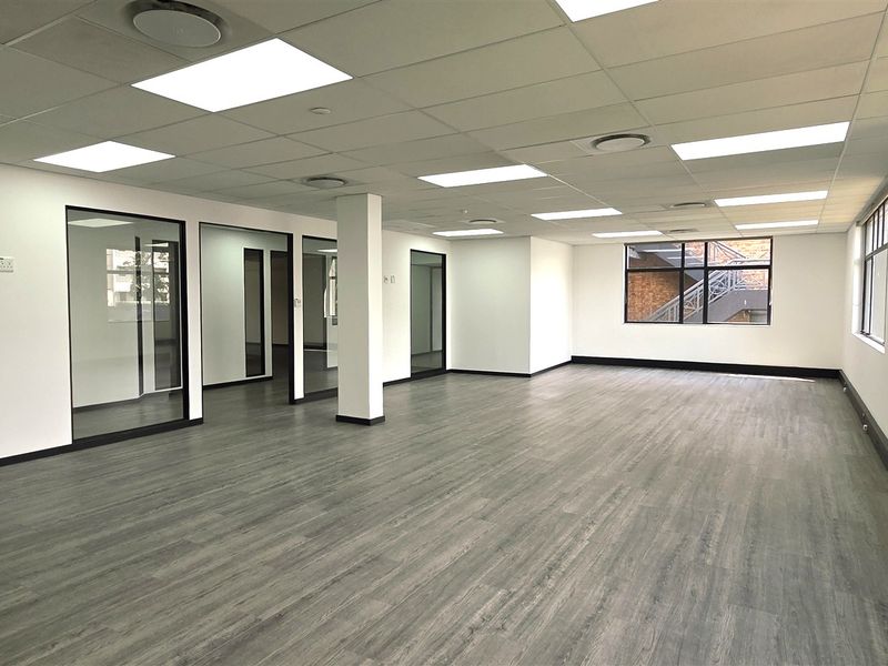 468m2 Office space to let in Homestead Place - Photo 4